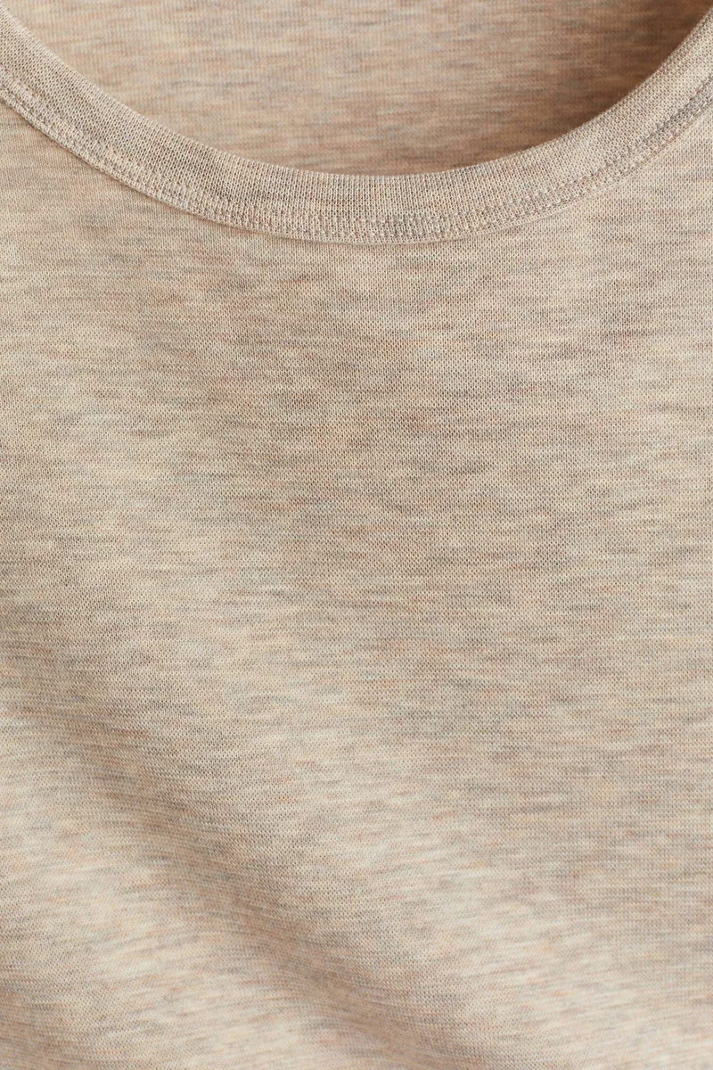 اتش اند ام تيشيرت ليوسل بقصة عادية